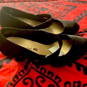 Multiple pairs of shoes downsizing